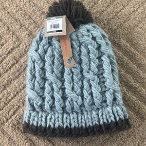 Merrell Unisex Light Blue Trailhead Pom Beanie NWT